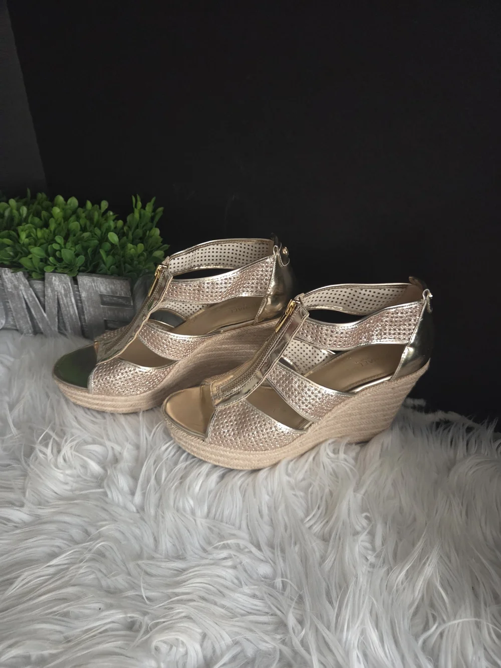 Michael Kors DANITA Gold Glitter Espadrille Wedges with Front Zip. SIZE 8.5